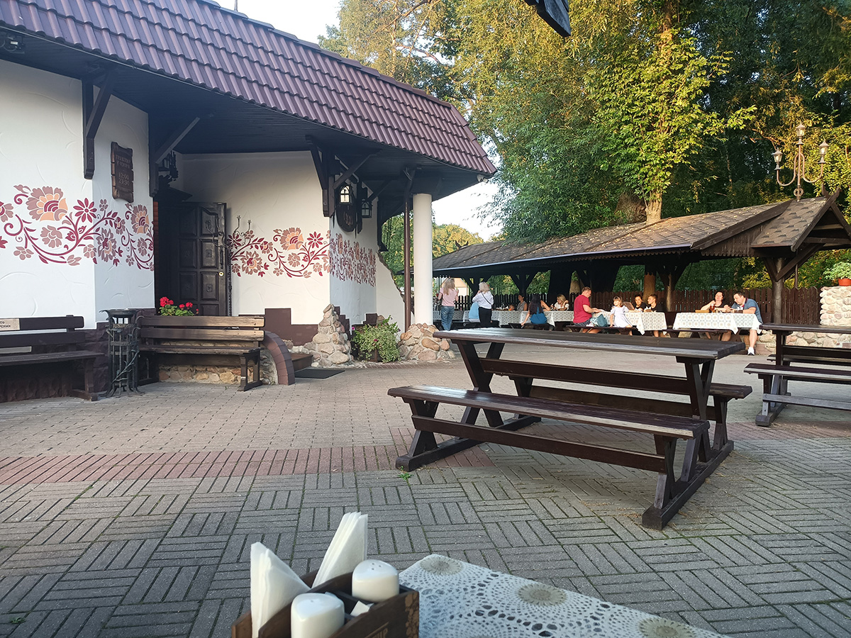 Кафе 'У озера' в парке 1 мая обязательно для посещения гурманами и поклонниками белорусской кухни