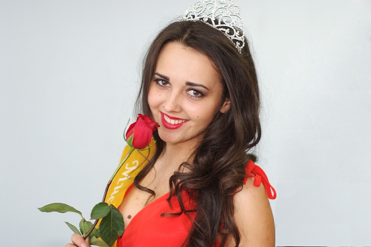 Встречайте победительницу конкурса 'Мисс МИТХТ - 2013' Елену Галкину!